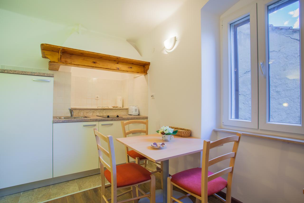 Apartments Calma Црес Экстерьер фото