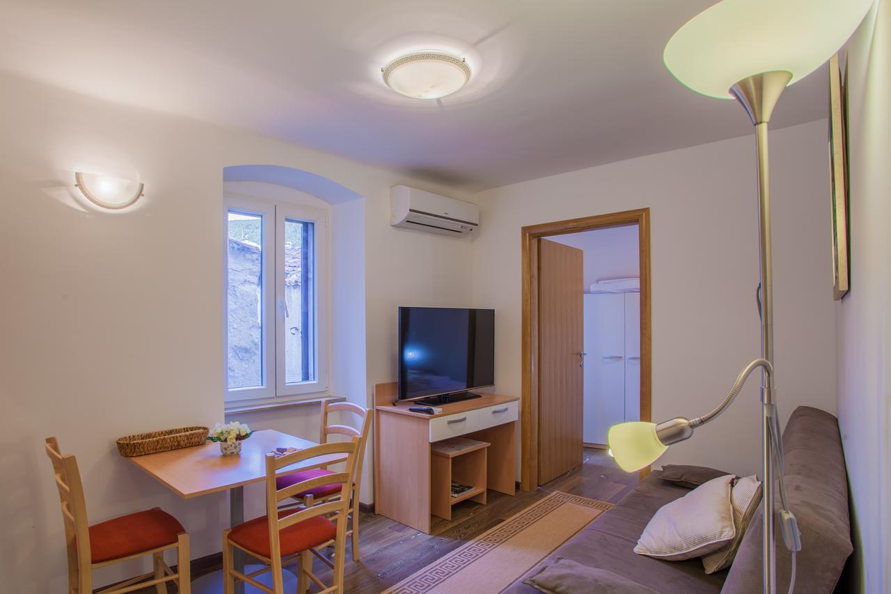 Apartments Calma Црес Экстерьер фото