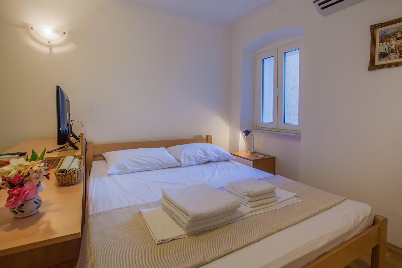 Apartments Calma Црес Экстерьер фото