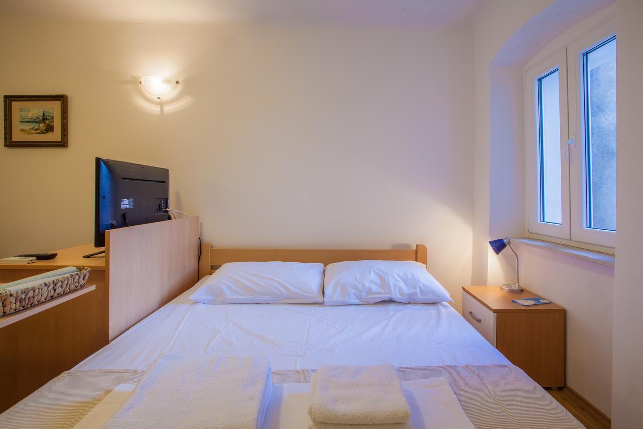 Apartments Calma Црес Экстерьер фото