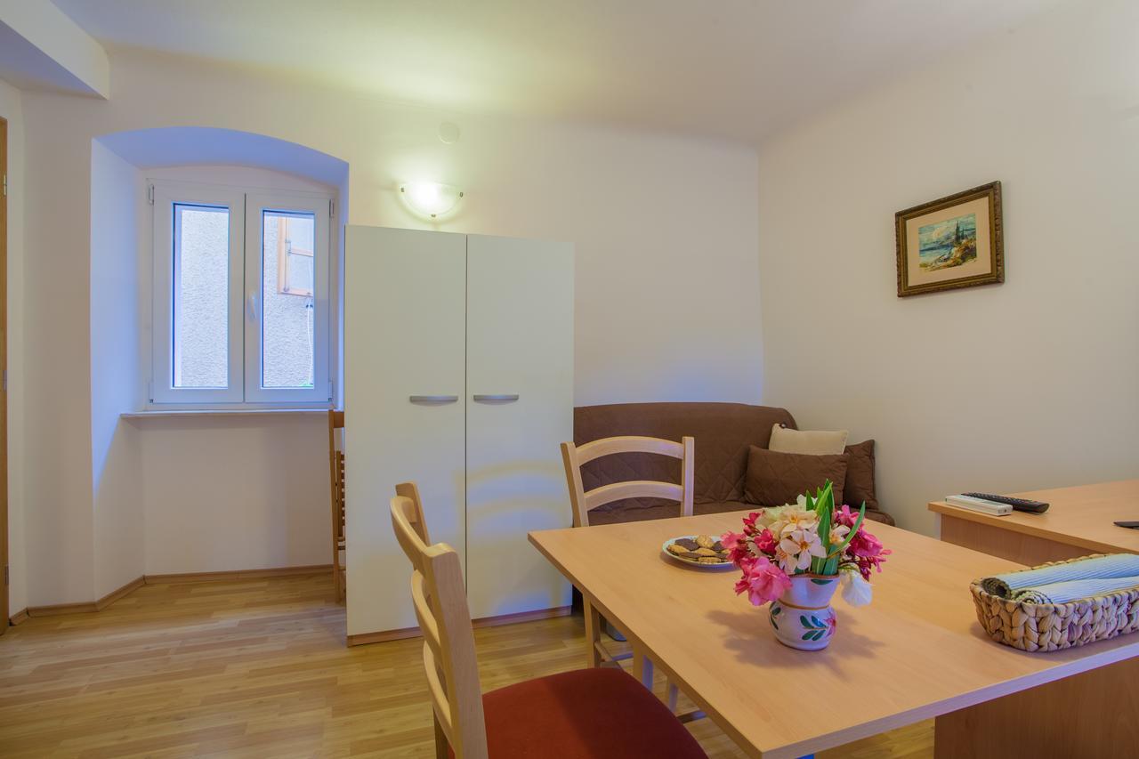 Apartments Calma Црес Экстерьер фото