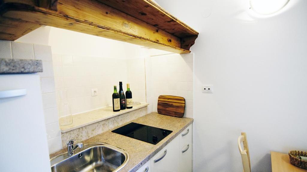 Apartments Calma Црес Экстерьер фото